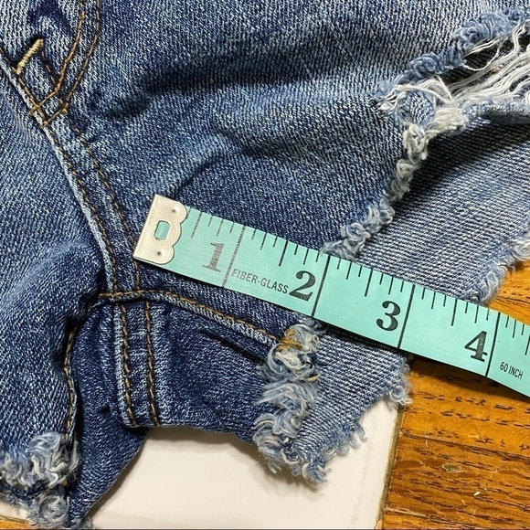 American Eagle Distressed Denim Shorts with Patches Size 0 Women - Picture 10 of 10